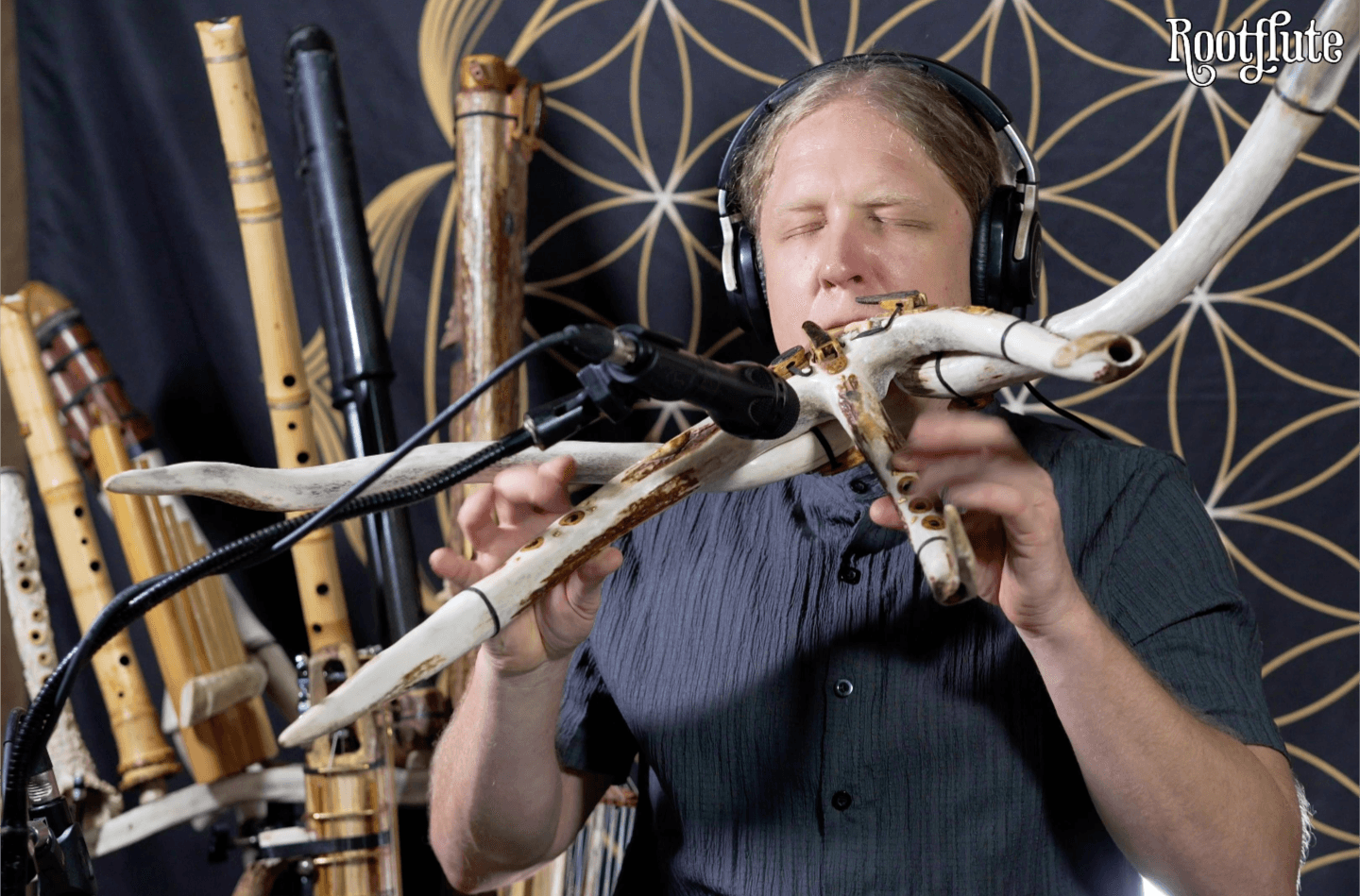 Daniel playing handcrafted flute in an immersive sound journey